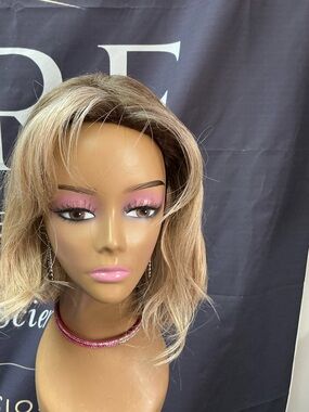 Blonde Layered Synthetic Wig with Soft Bangs - Blonde